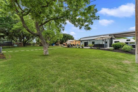 1701 Bluebonnet Lane Kingsland TX 78639