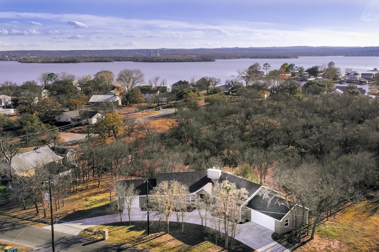 518 E Bluebriar Drive Granite Shoals TX 78654