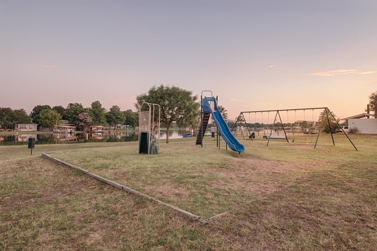 518 E Bluebriar Drive Granite Shoals TX 78654