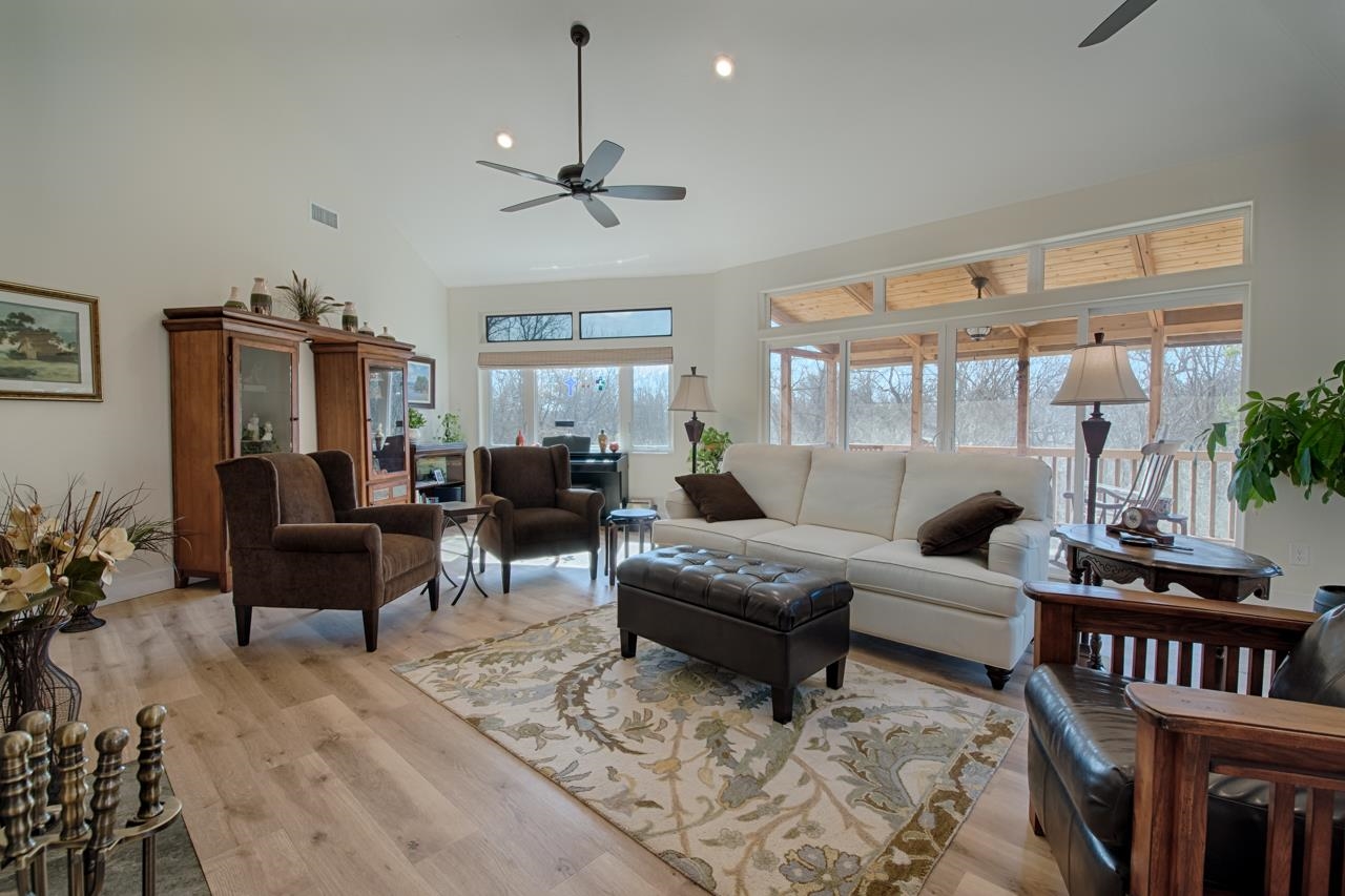 518 E Bluebriar Drive Granite Shoals TX 78654