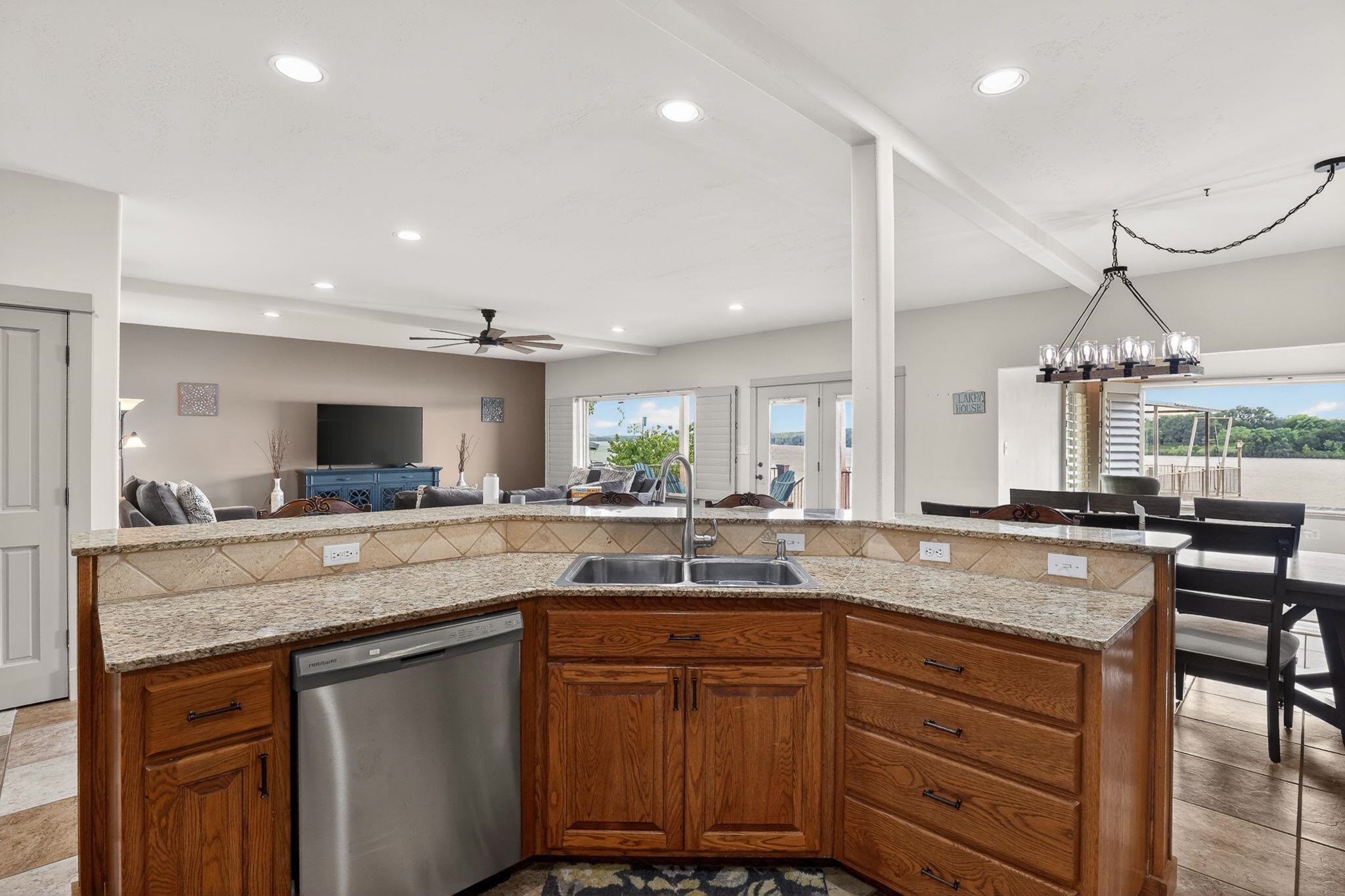 1002 Scenic Loop Kingsland TX 78639