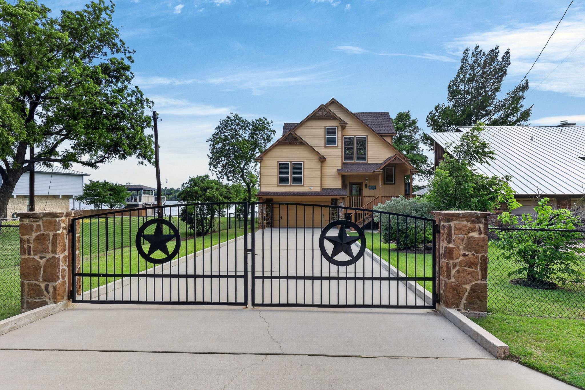 1002 Scenic Loop Kingsland TX 78639