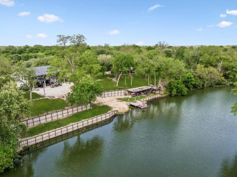 900 Boenig Street Seguin TX 78155
