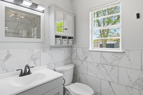 611 Pecan Cottonwood Shores TX 78657