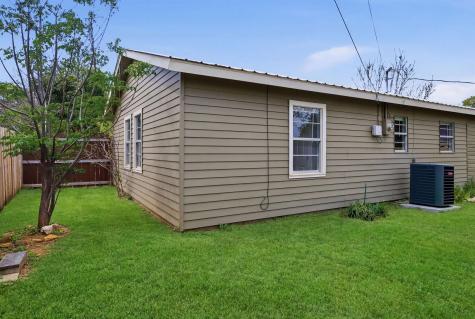 611 Pecan Cottonwood Shores TX 78657