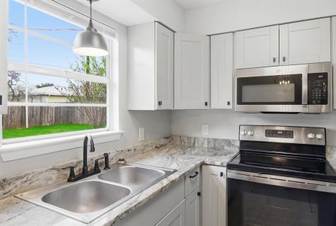611 Pecan Cottonwood Shores TX 78657