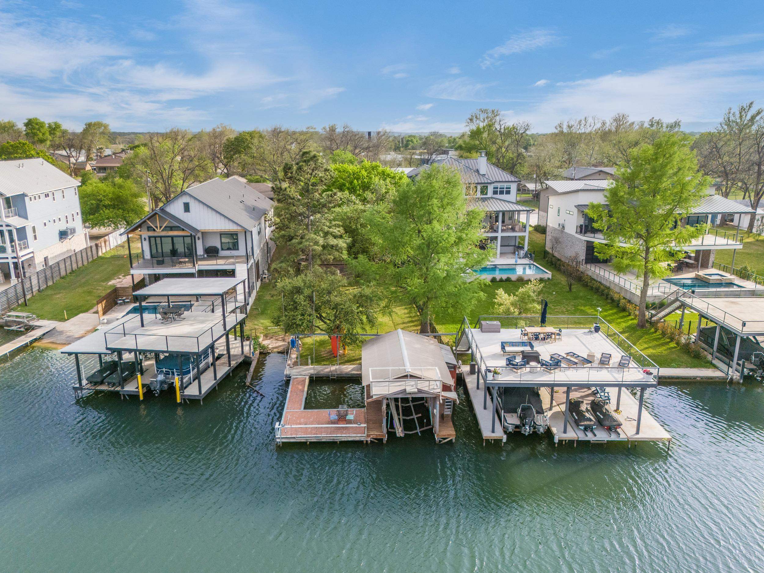 320 Harris Loop Kingsland TX 78639