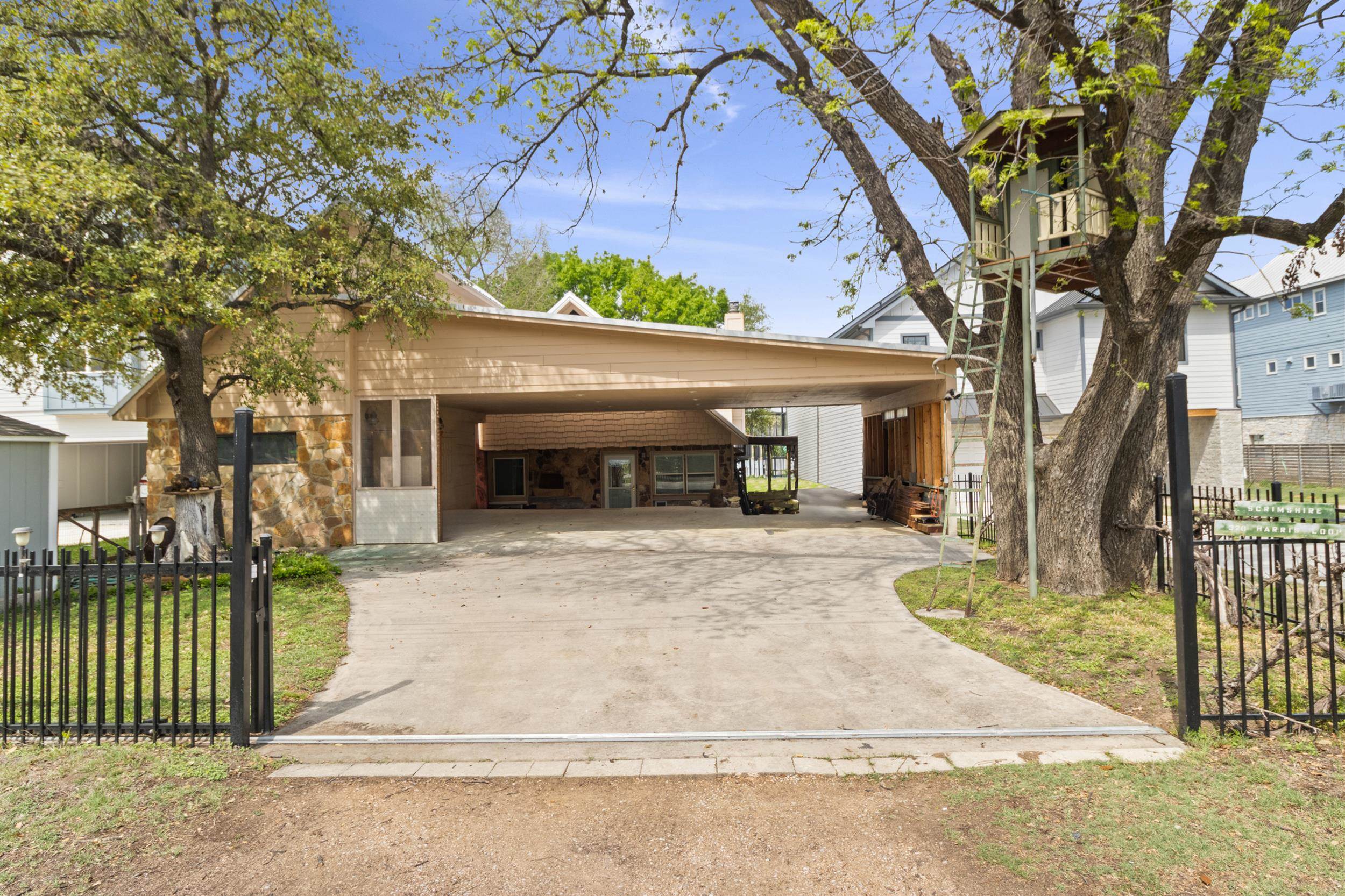 320 Harris Loop Kingsland TX 78639