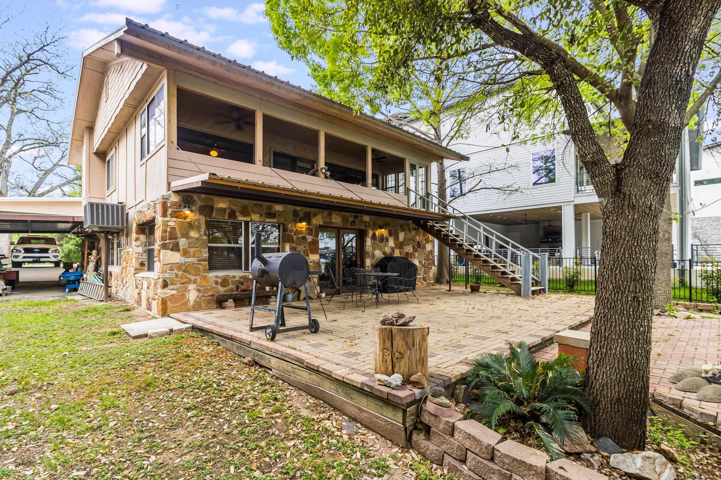 320 Harris Loop Kingsland TX 78639