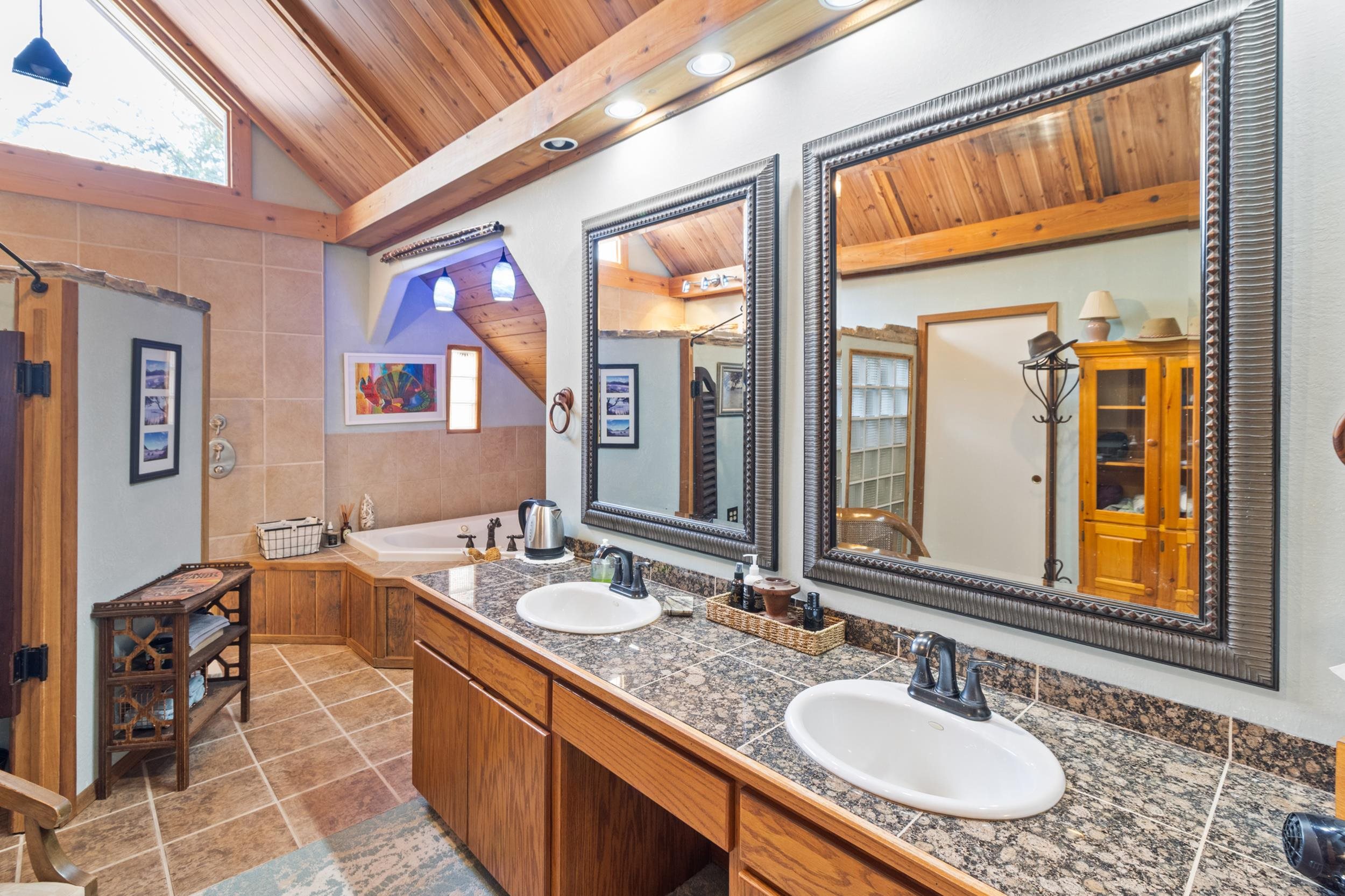 320 Harris Loop Kingsland TX 78639