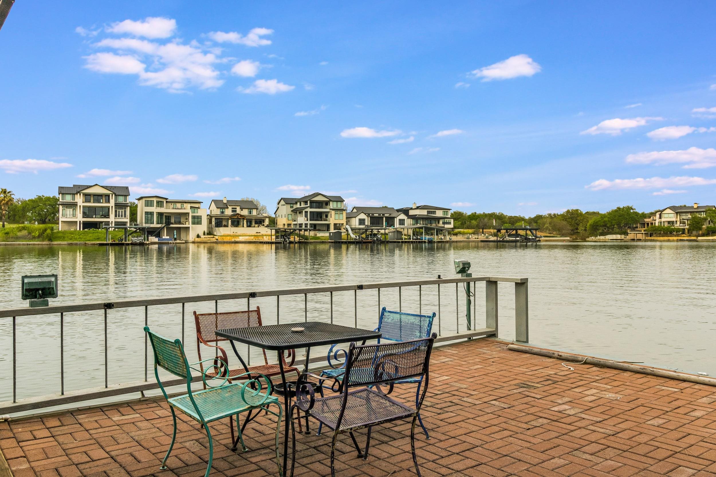 320 Harris Loop Kingsland TX 78639