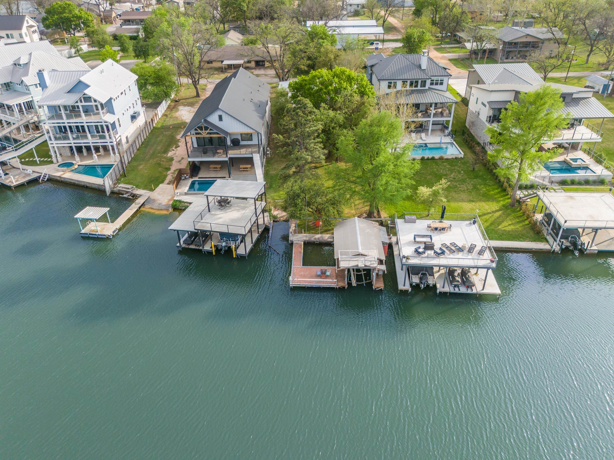 320 Harris Loop Kingsland TX 78639