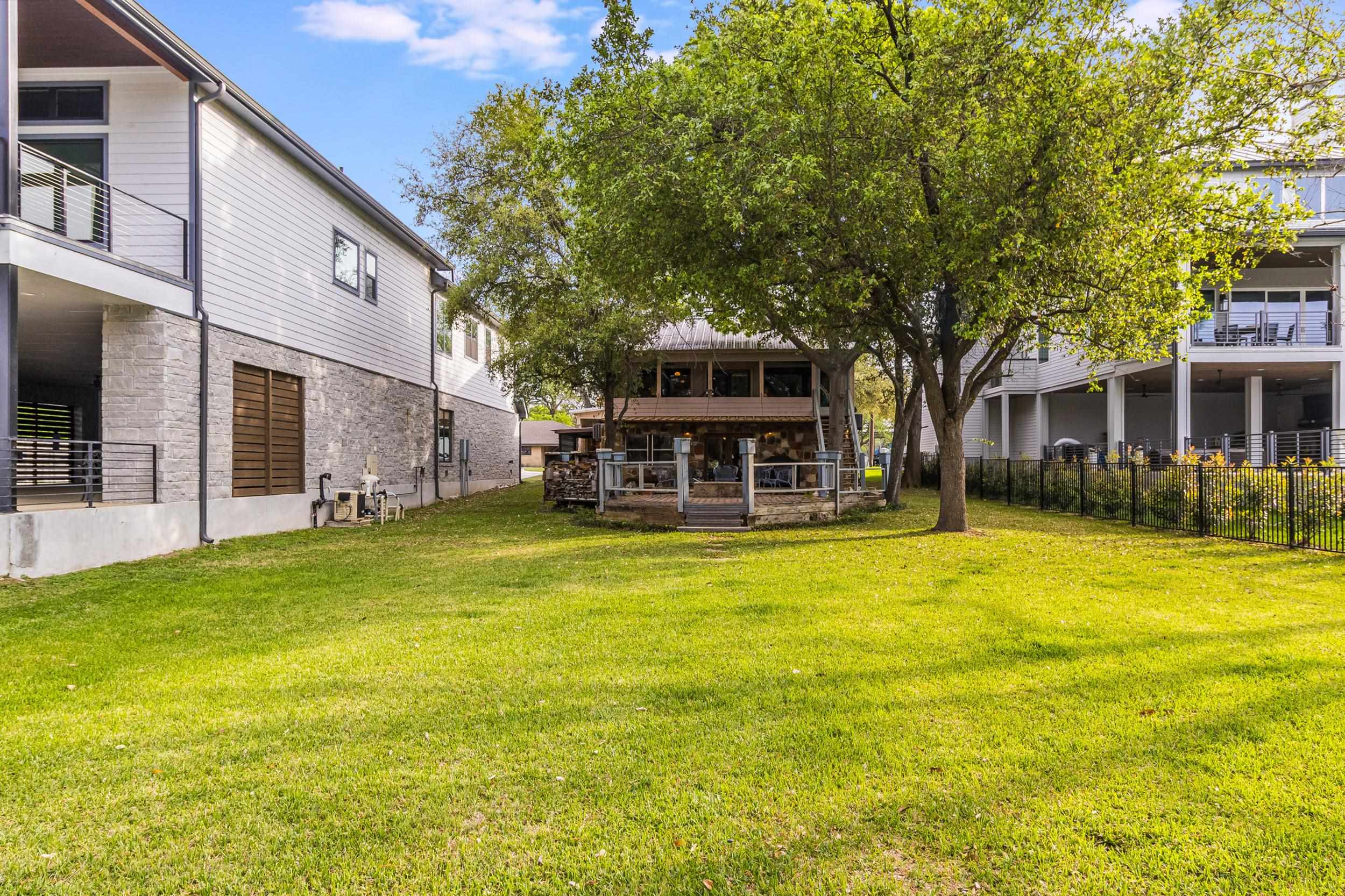 320 Harris Loop Kingsland TX 78639