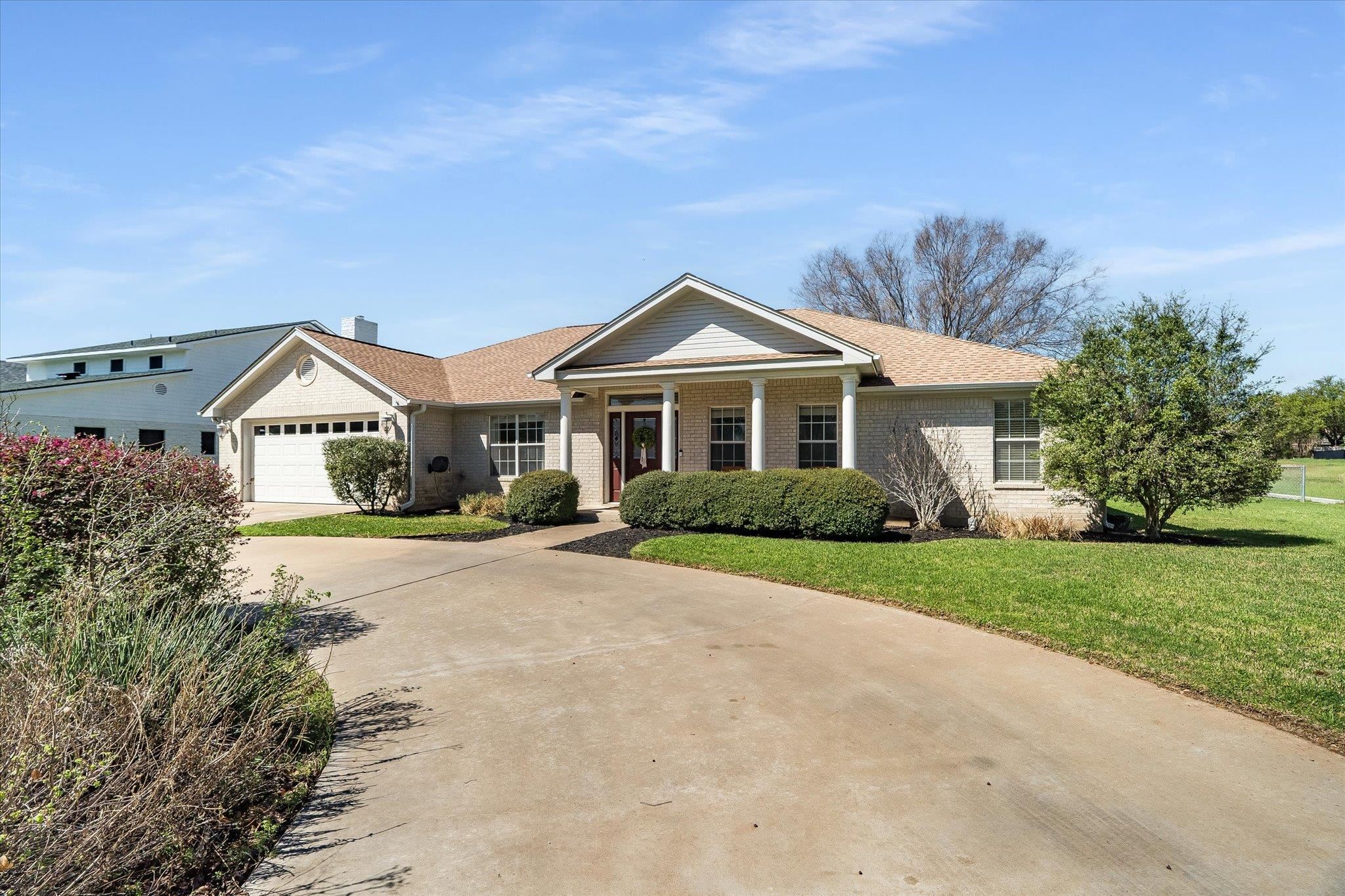 104 Firestone Place Meadowlakes TX 78654