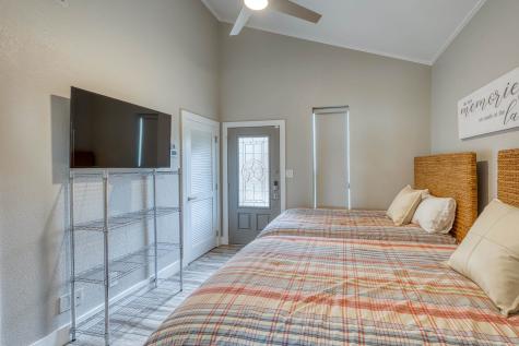 136 Hidden Oaks Drive Kingsland TX 78639
