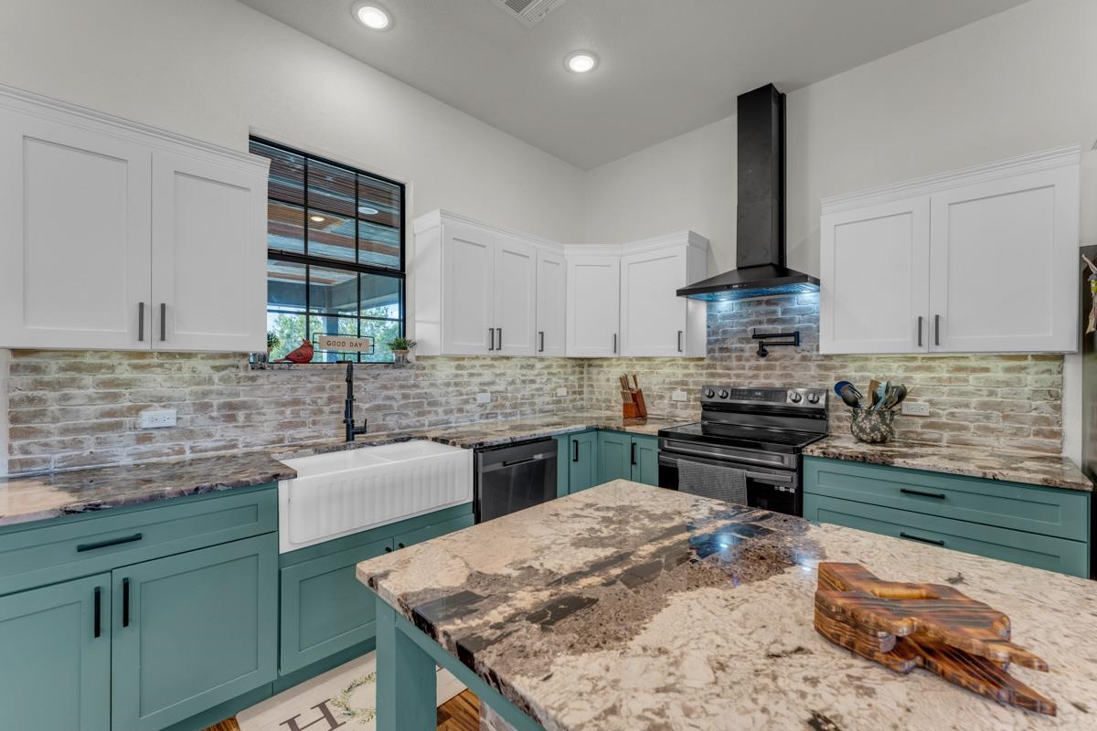 109 La Vonna Fox Drive Burnet TX 78611