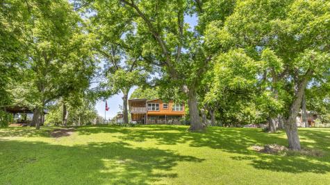 3715 Lakeview Drive Cottonwood Shores TX 78657