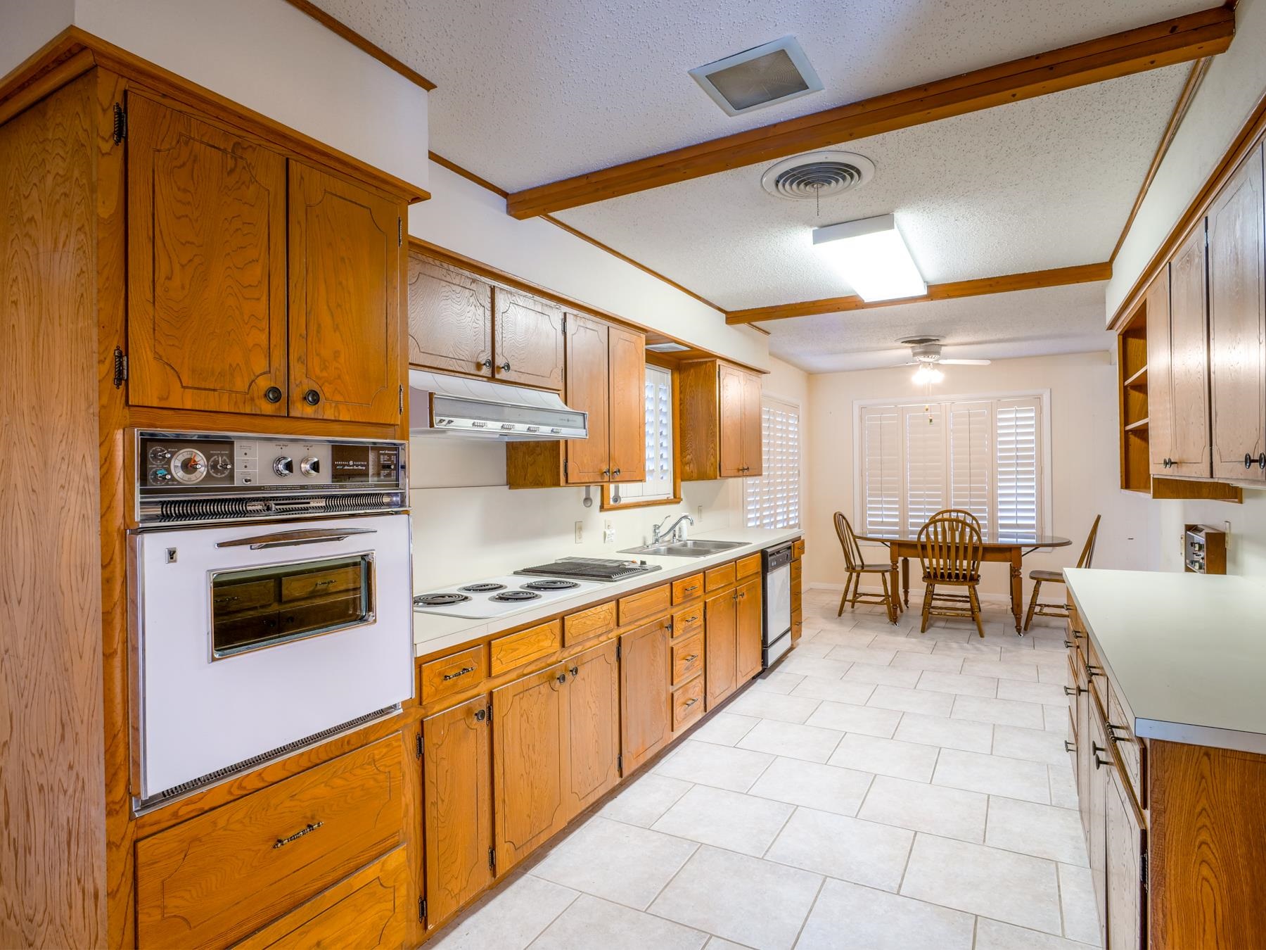 106 Flamingo Circle Highland Haven TX 78654