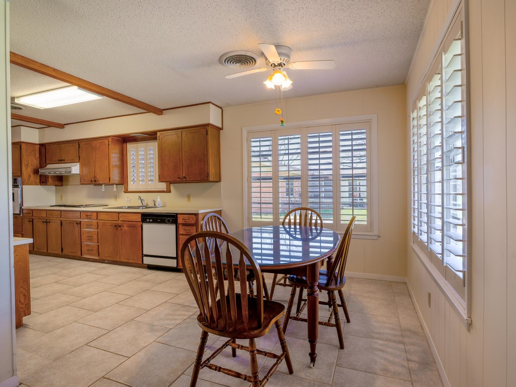 106 Flamingo Circle Highland Haven TX 78654