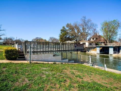 106 Flamingo Circle Highland Haven TX 78654