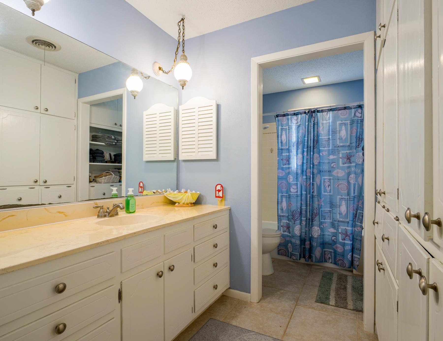 106 Flamingo Circle Highland Haven TX 78654