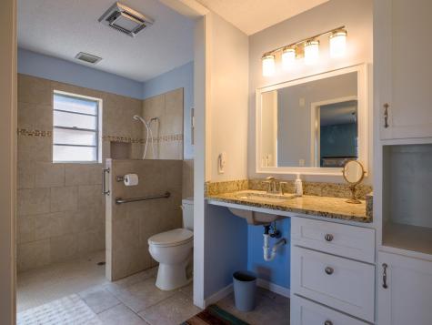 106 Flamingo Circle Highland Haven TX 78654