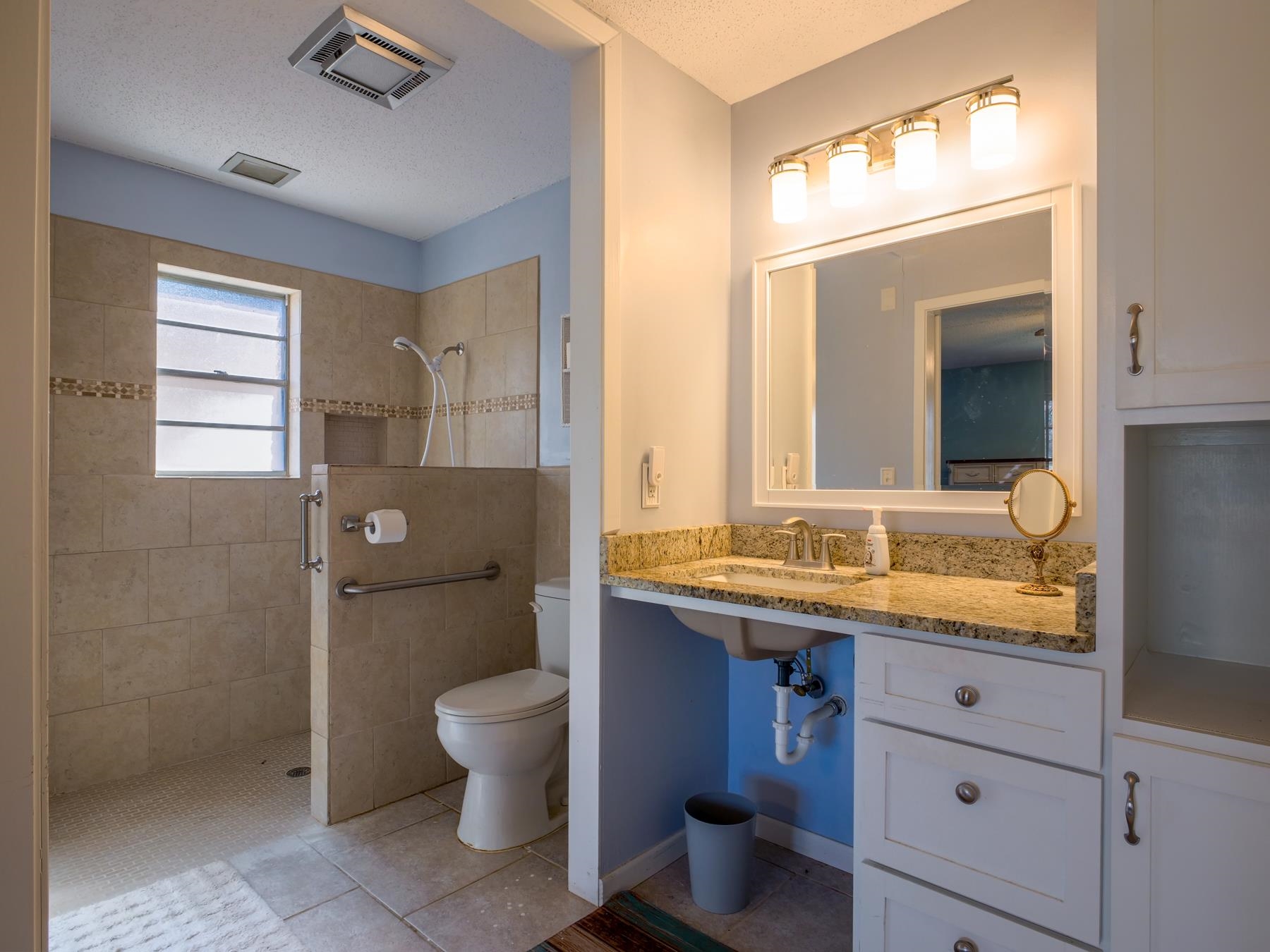 106 Flamingo Circle Highland Haven TX 78654