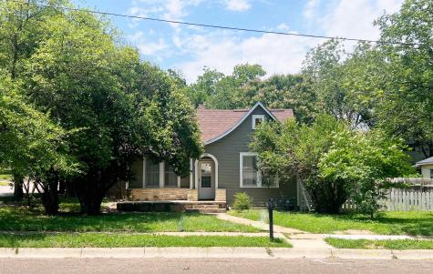 207 W 5th Street Lampasas TX 76550