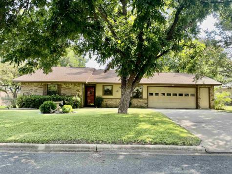 341 Columbine Street Meadowlakes TX 78654