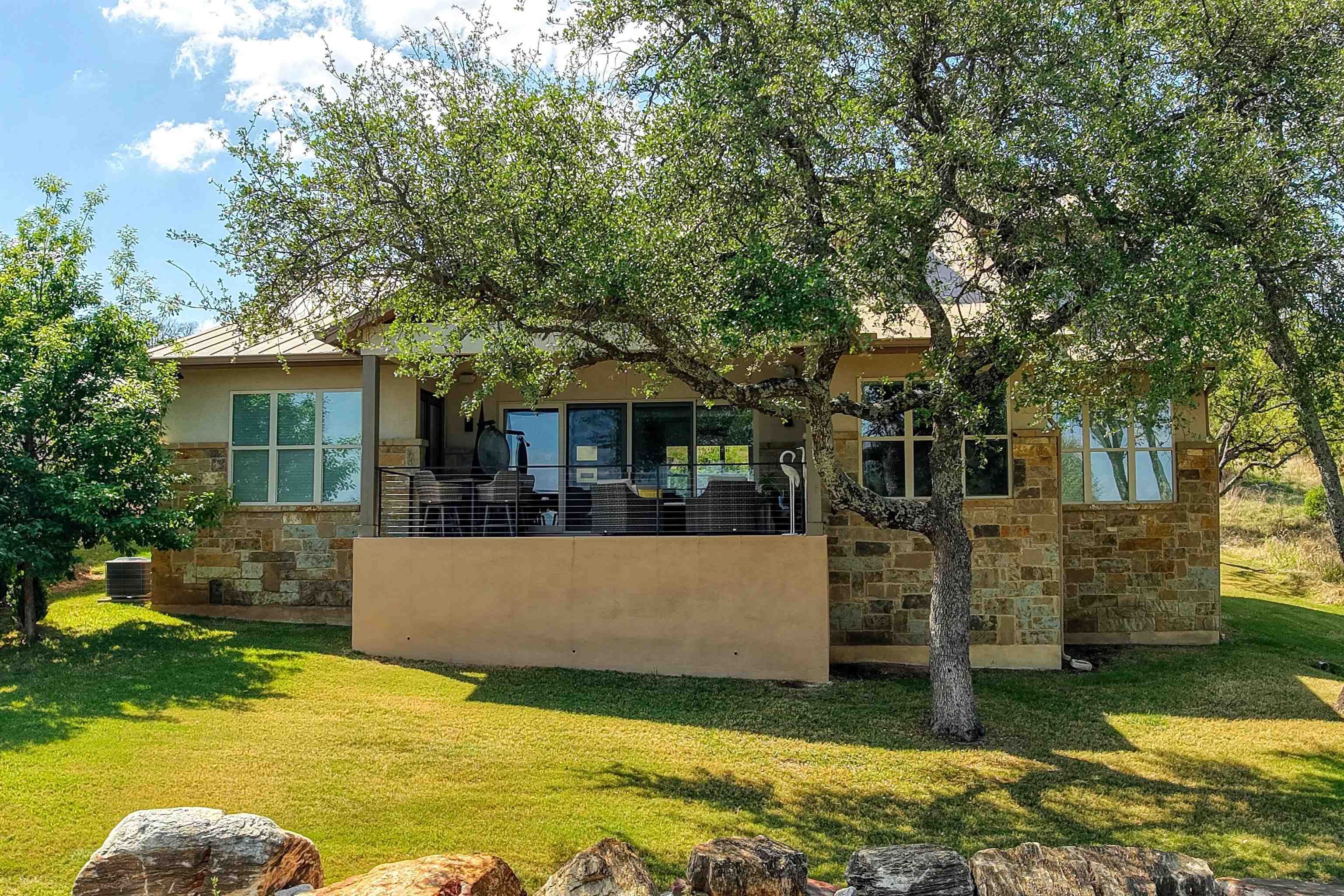 104 Smugglers Cove Horseshoe Bay TX 78657