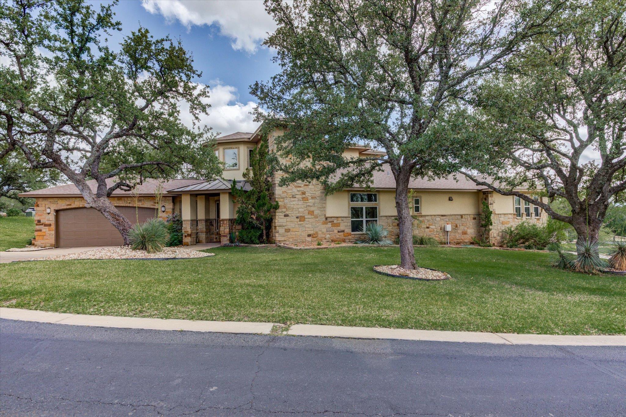 208 Colina Cove Kingsland TX 78639
