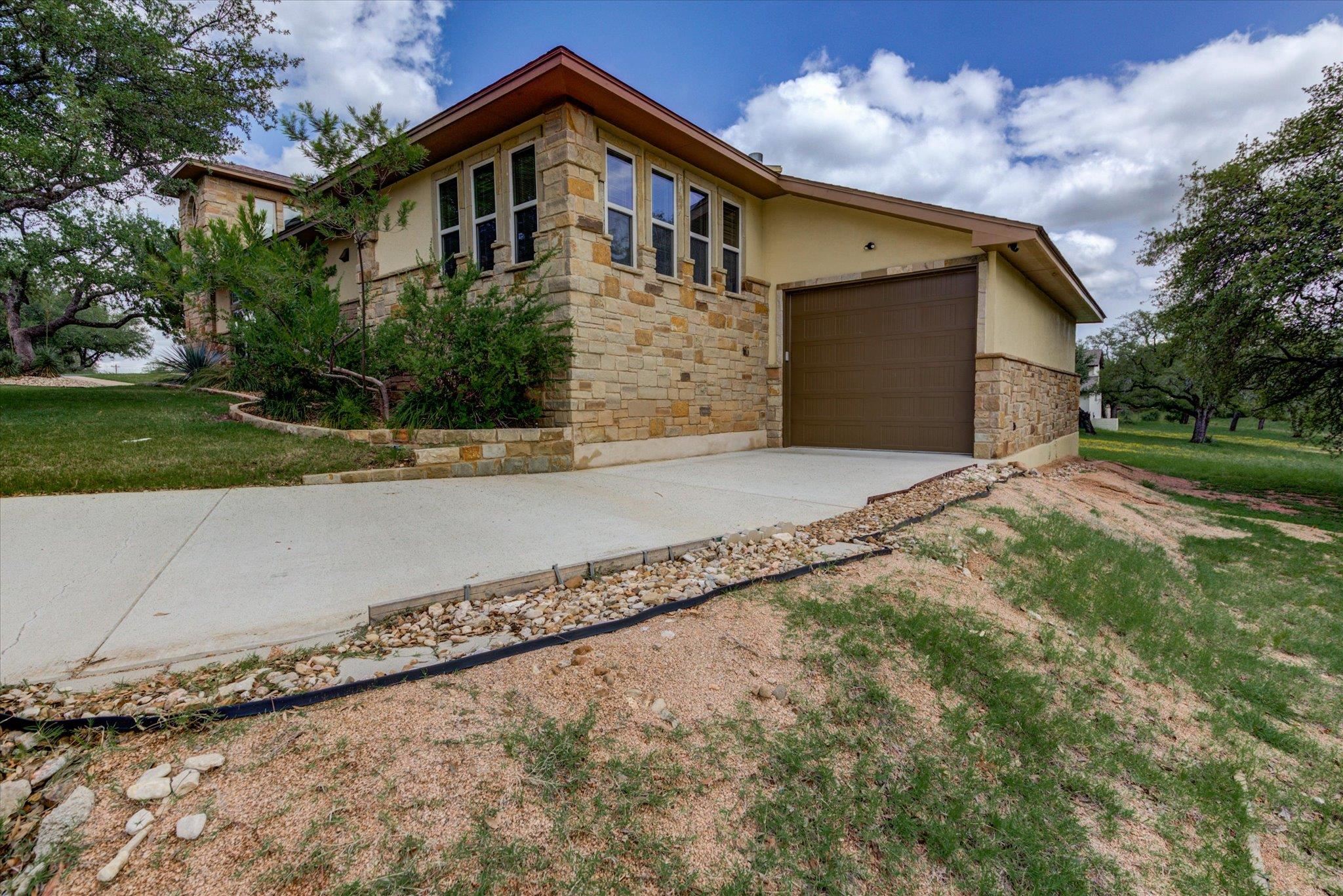 208 Colina Cove Kingsland TX 78639