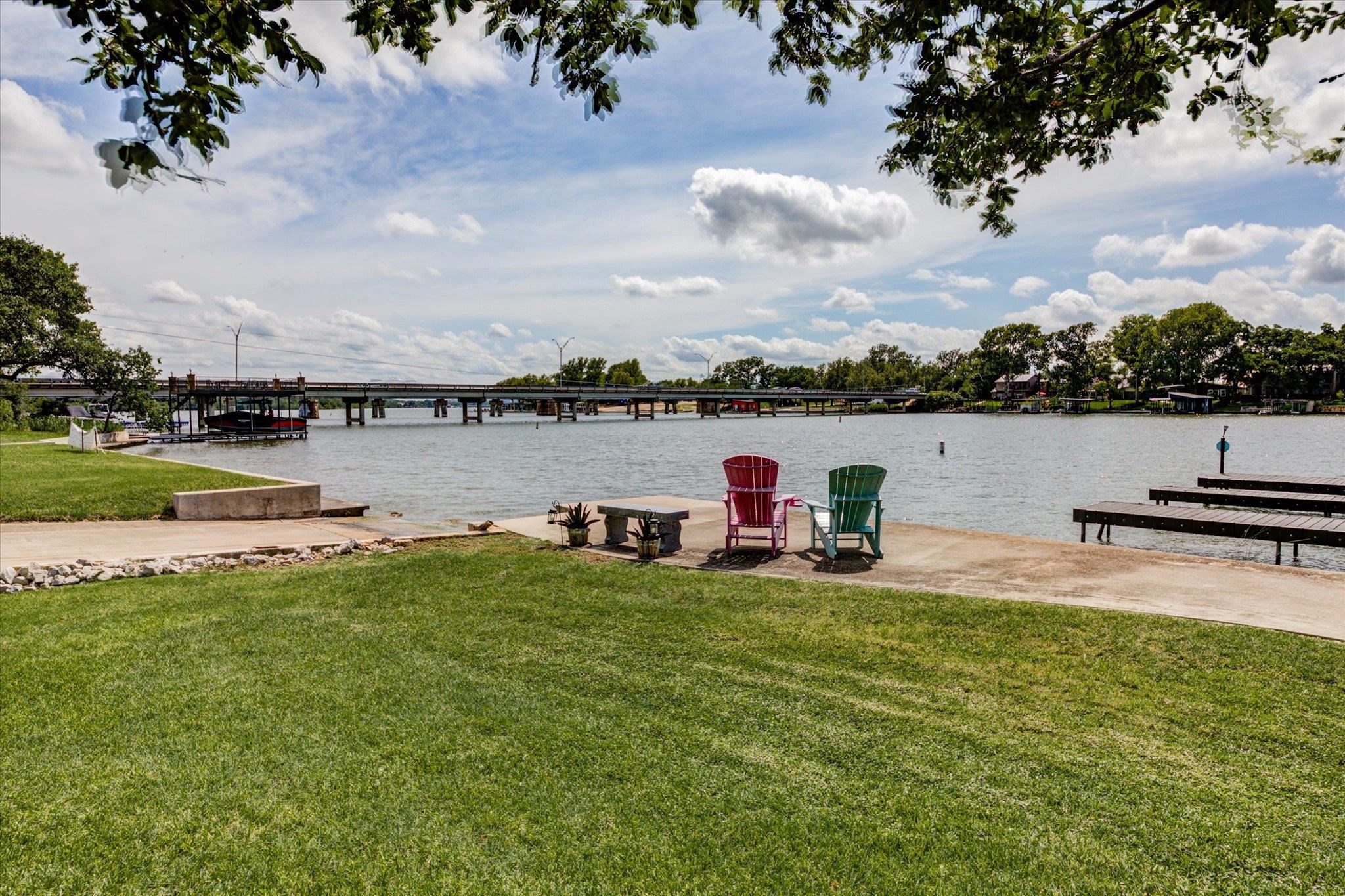 208 Colina Cove Kingsland TX 78639