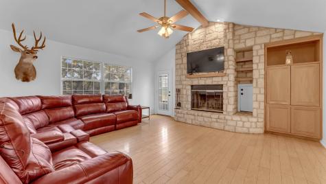 351 Mccartney Drive Kingsland TX 78639