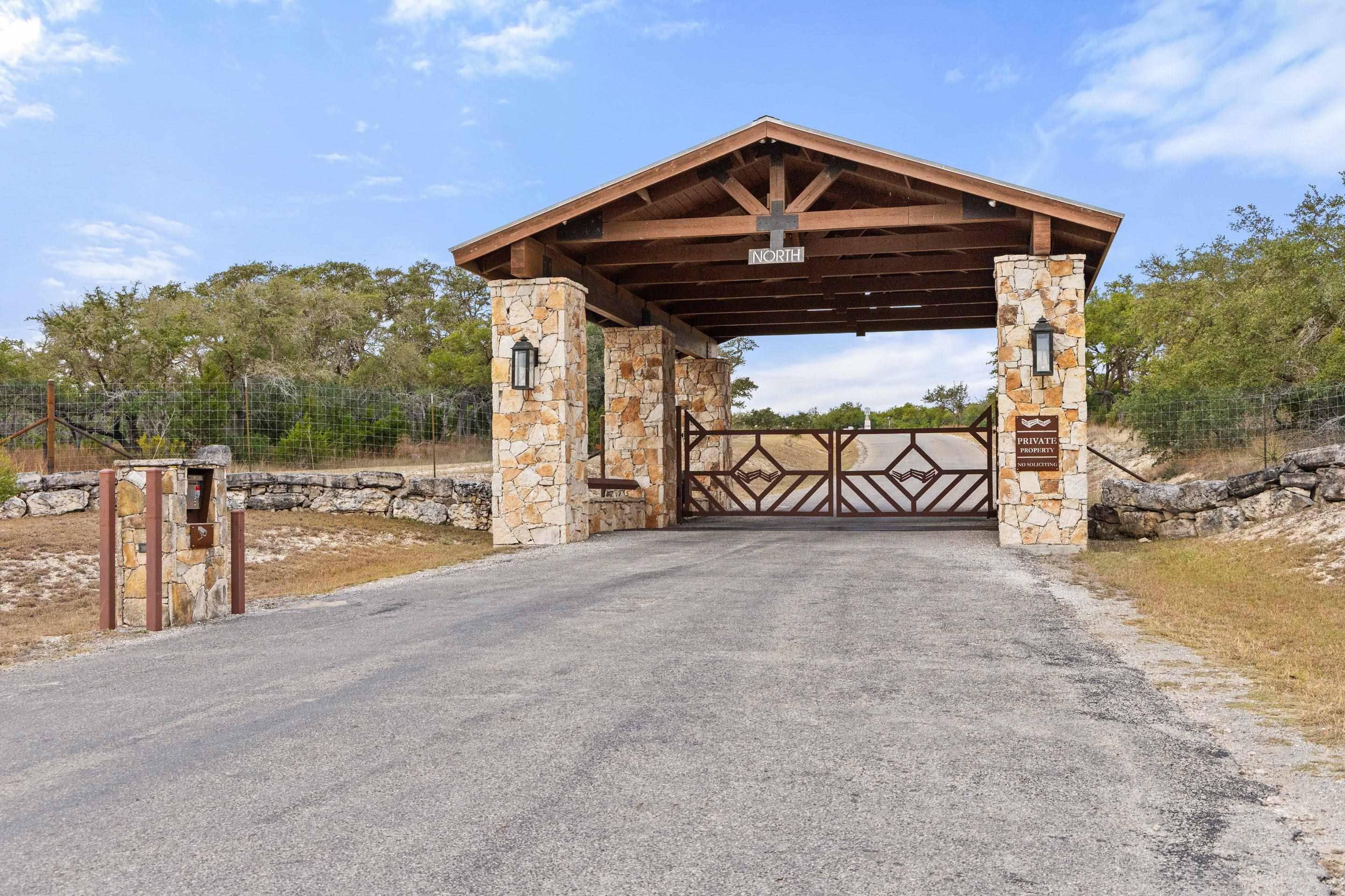 1600 Brushy Ridge Trail Blanco TX 78606