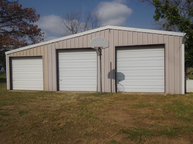 110 W Lakecrest Drive Bluffton TX 78607