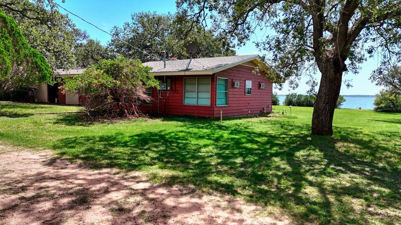 110 W Lakecrest Drive Bluffton TX 78607