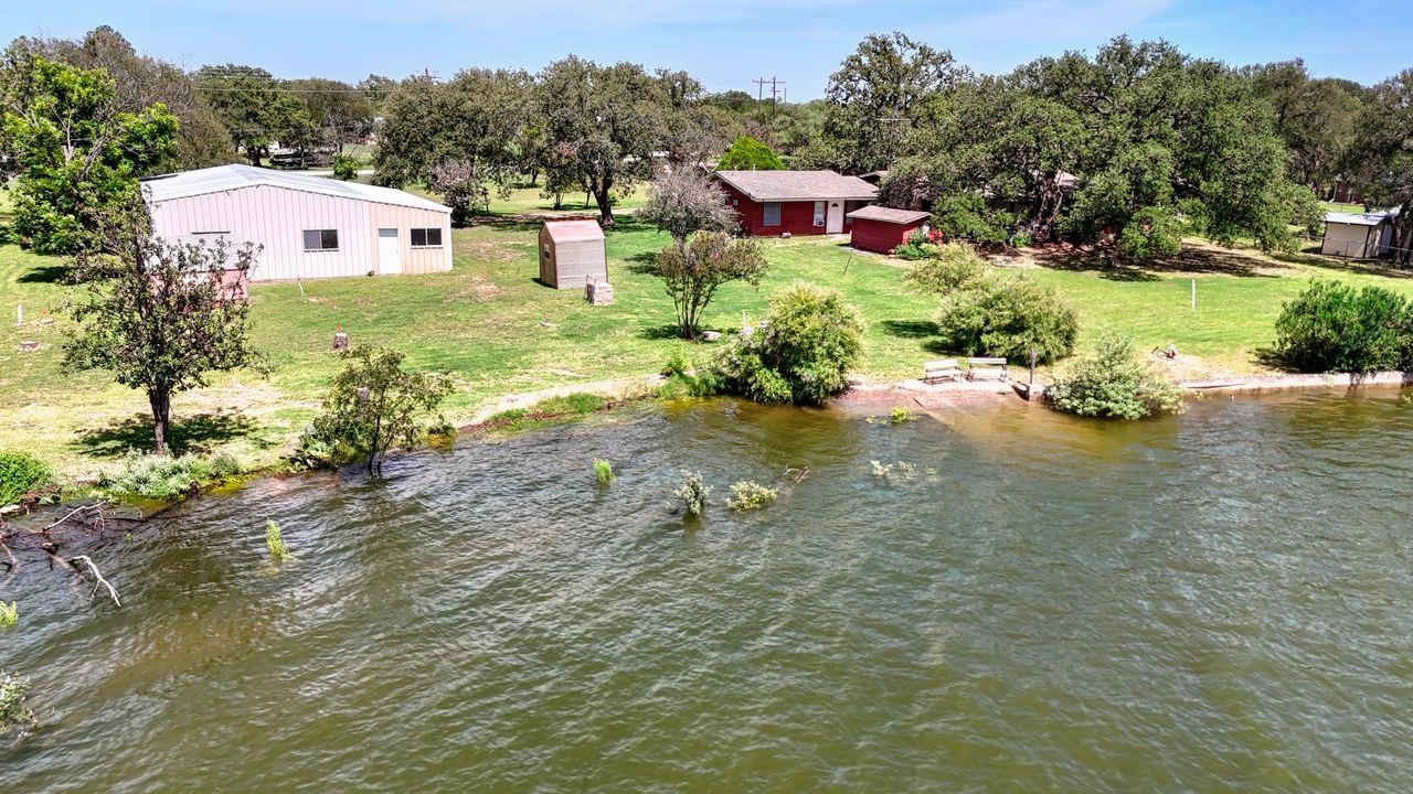 110 W Lakecrest Drive Bluffton TX 78607