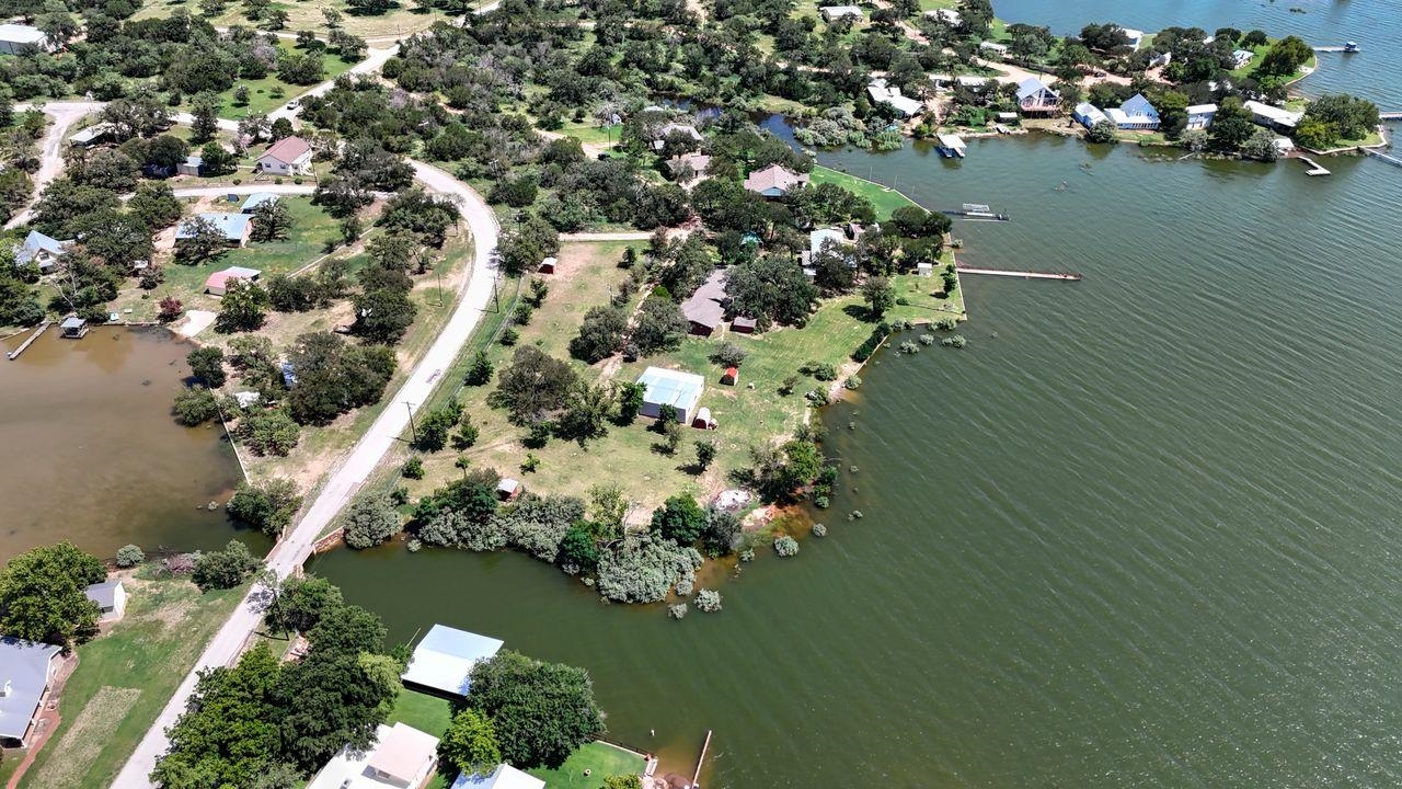 110 W Lakecrest Drive Bluffton TX 78607