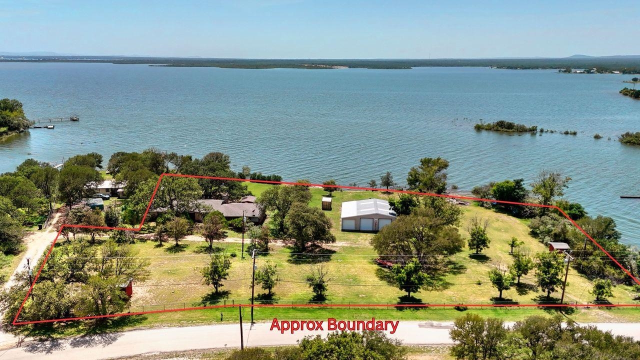 110 W Lakecrest Drive Bluffton TX 78607