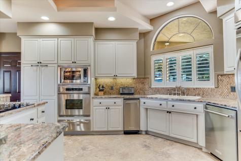 212 Florentine Horseshoe Bay TX 78657