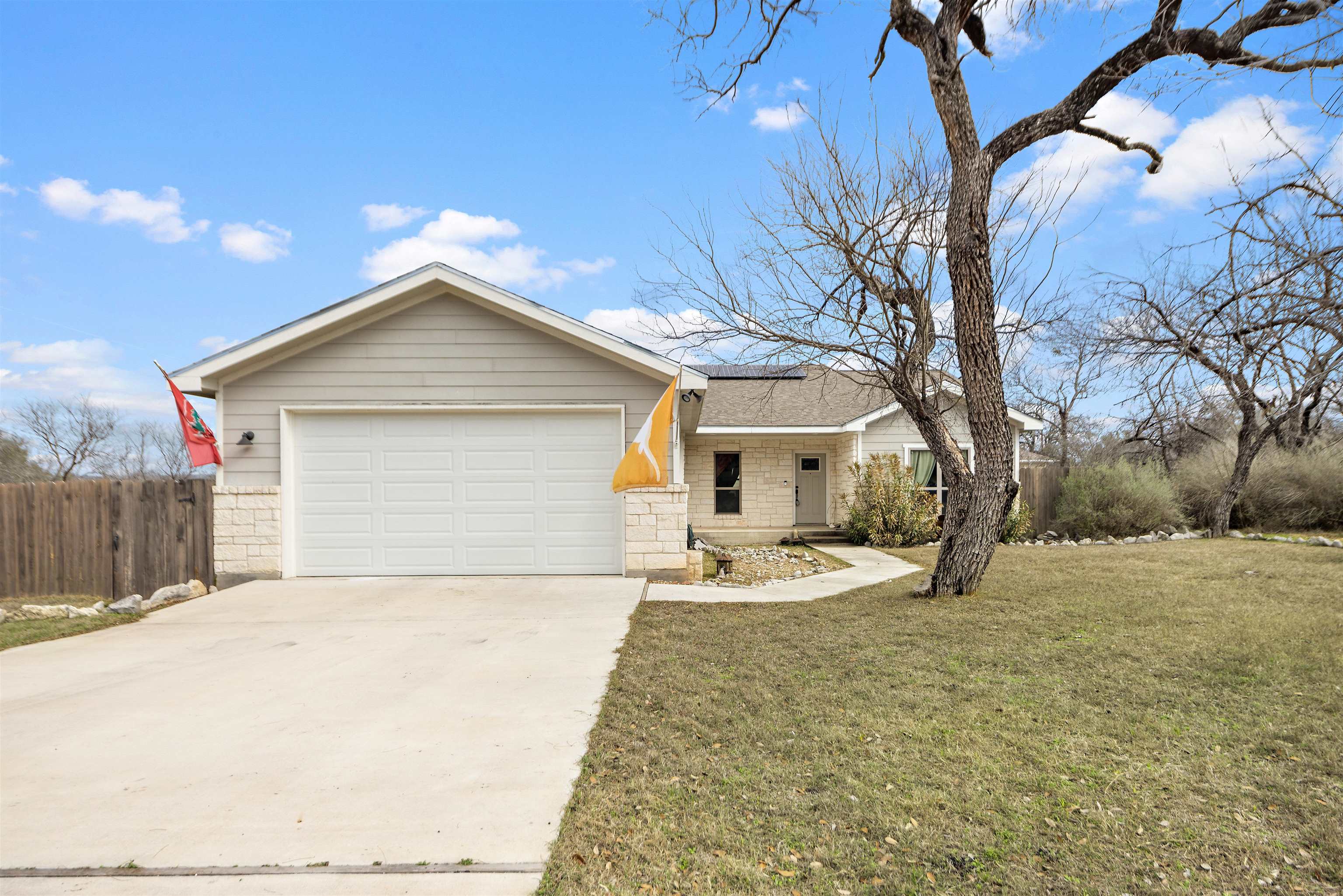 142 W Persimmon Drive Granite Shoals TX 78654