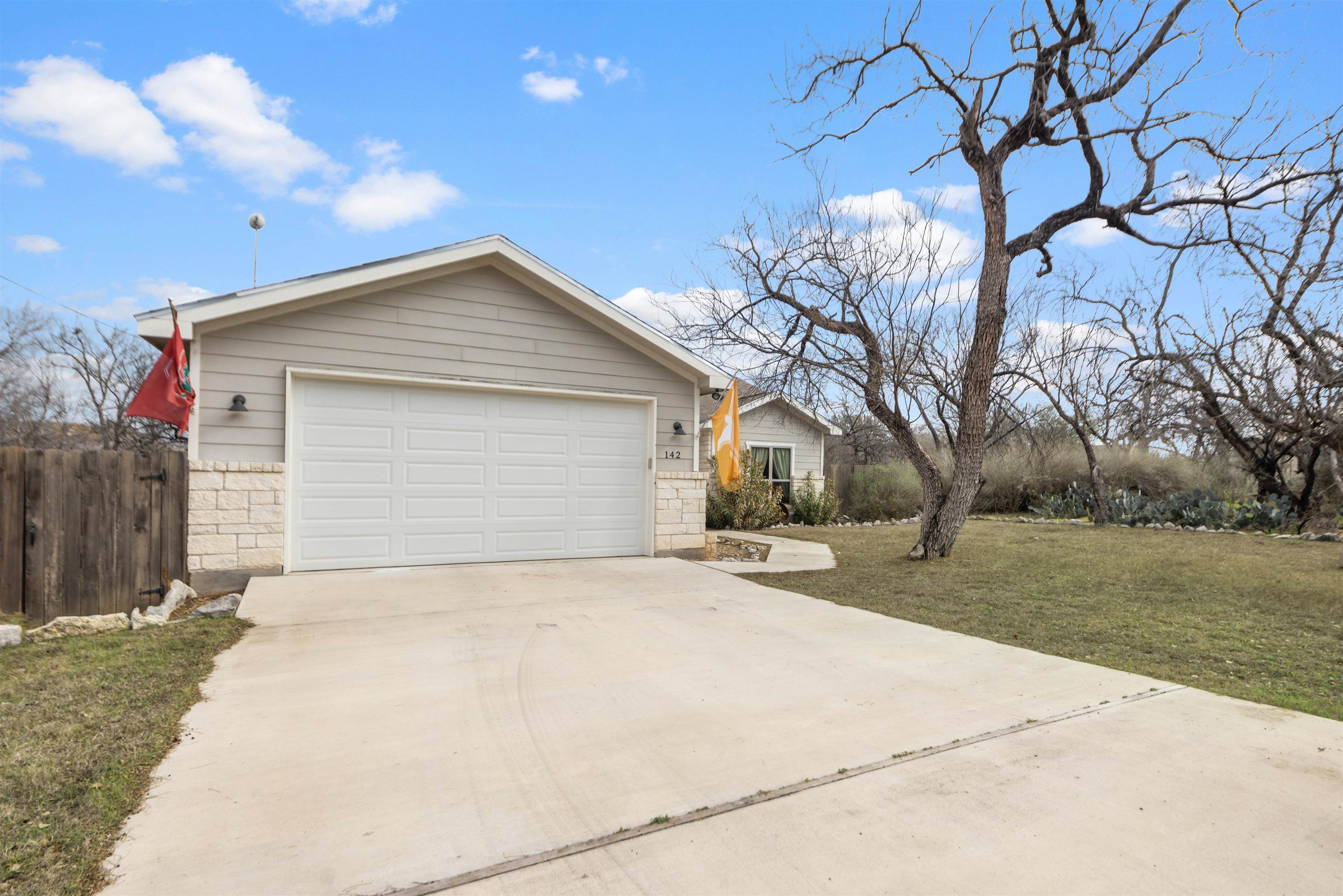 142 W Persimmon Drive Granite Shoals TX 78654