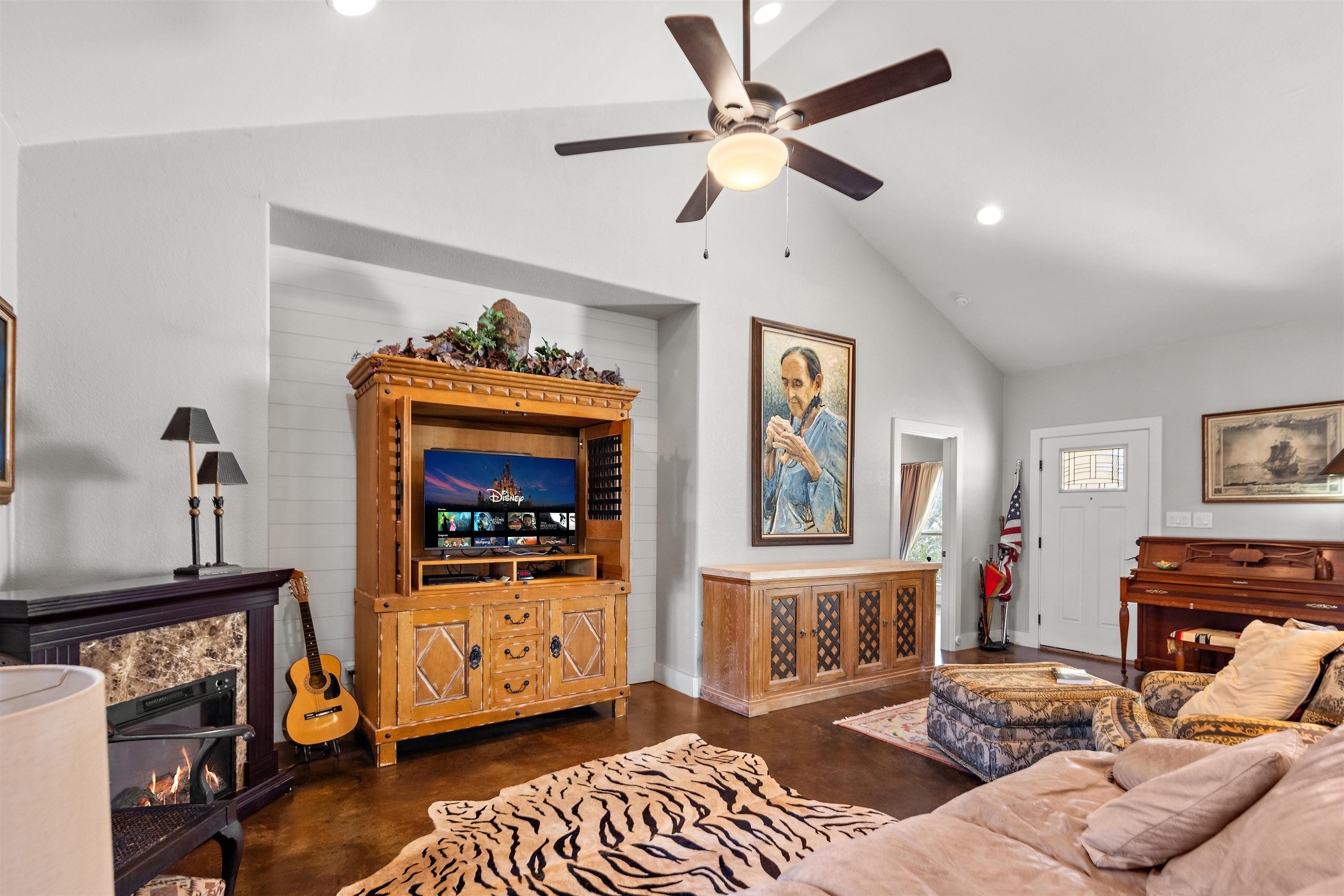 142 W Persimmon Drive Granite Shoals TX 78654
