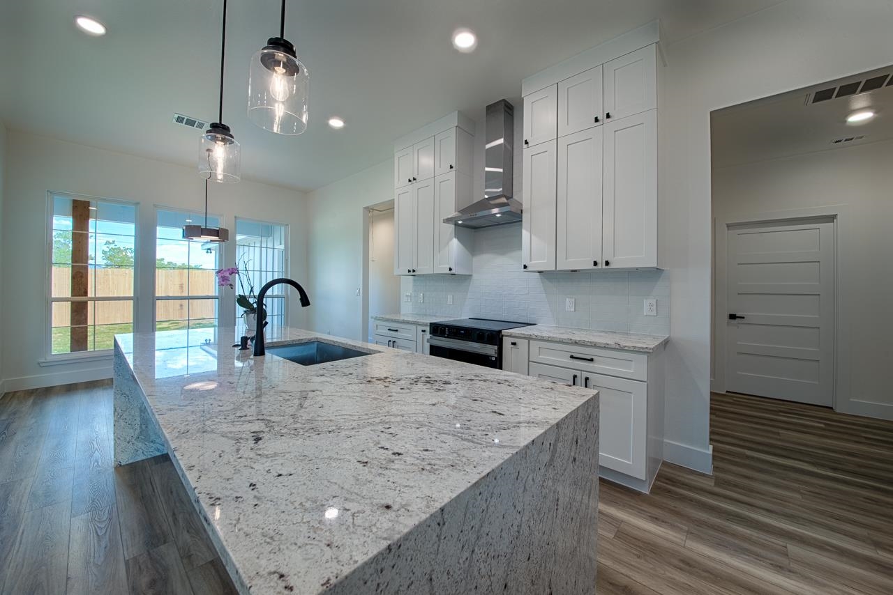 106 W Briar Drive Granite Shoals TX 78654