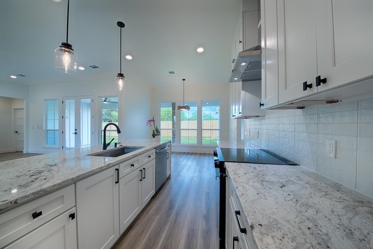 106 W Briar Drive Granite Shoals TX 78654