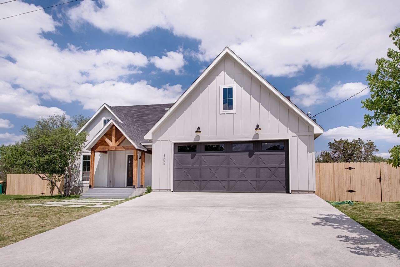 106 W Briar Drive Granite Shoals TX 78654