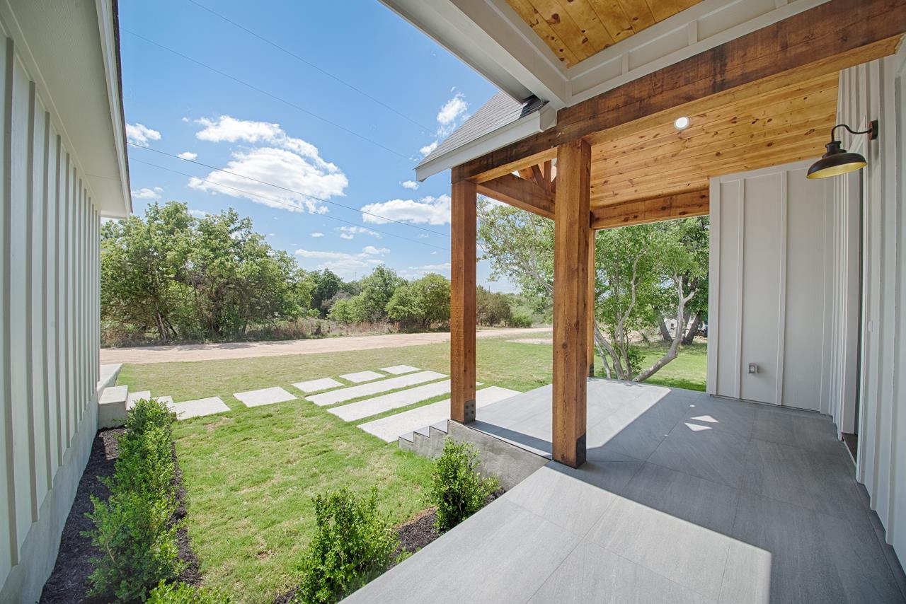 106 W Briar Drive Granite Shoals TX 78654