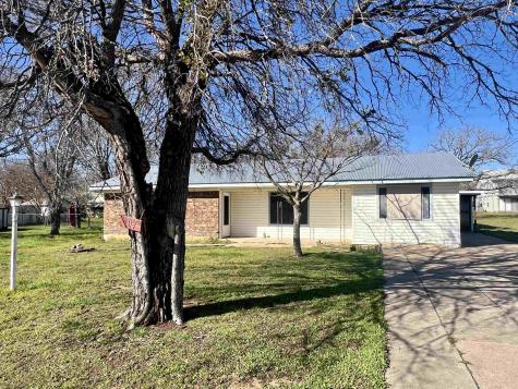 107 N Greenwood Buchanan Dam TX 78609