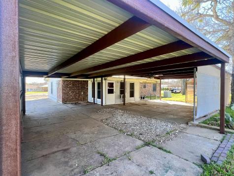 107 N Greenwood Buchanan Dam TX 78609